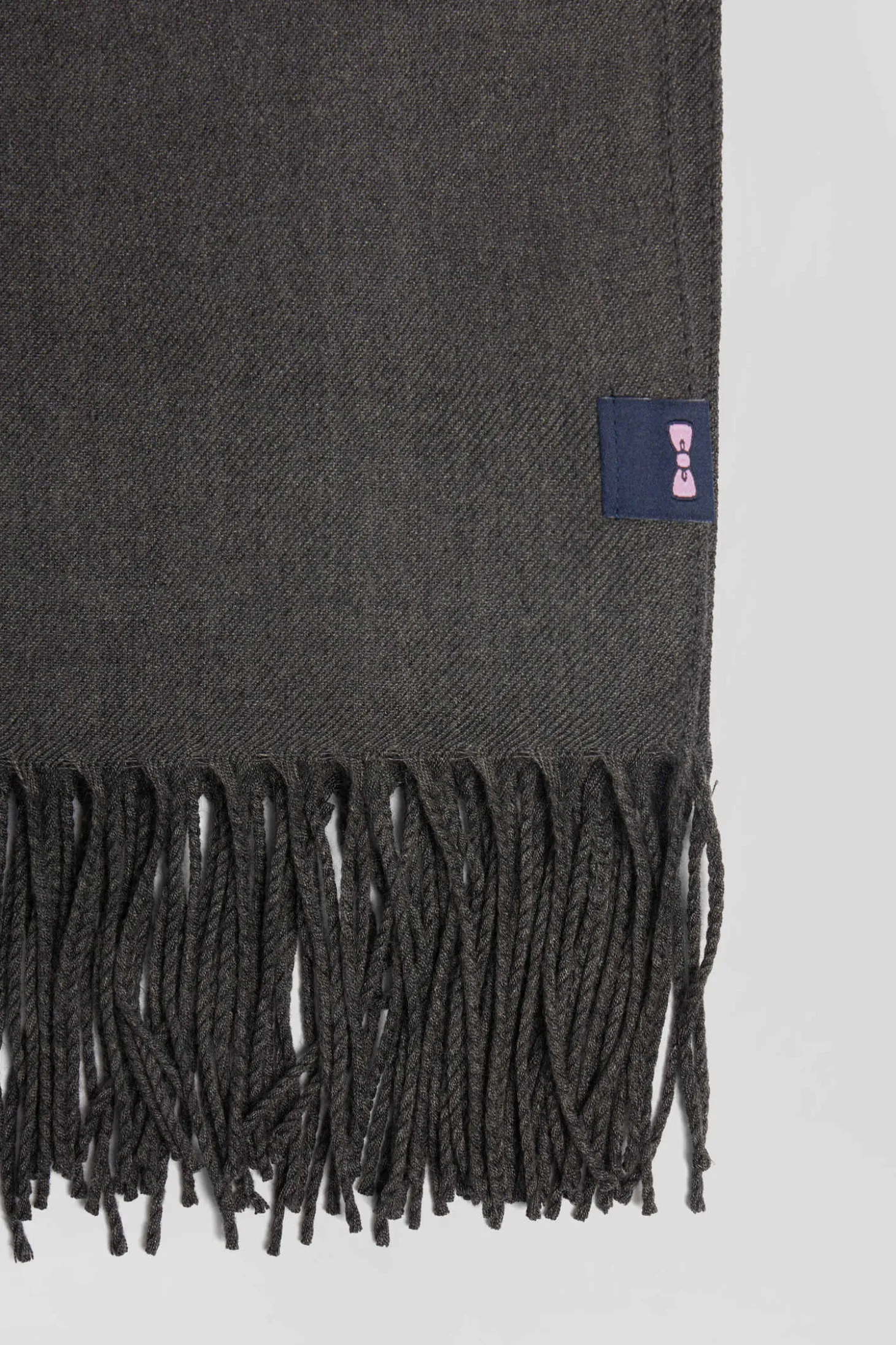 Anthracite grey fringed plain scarf
