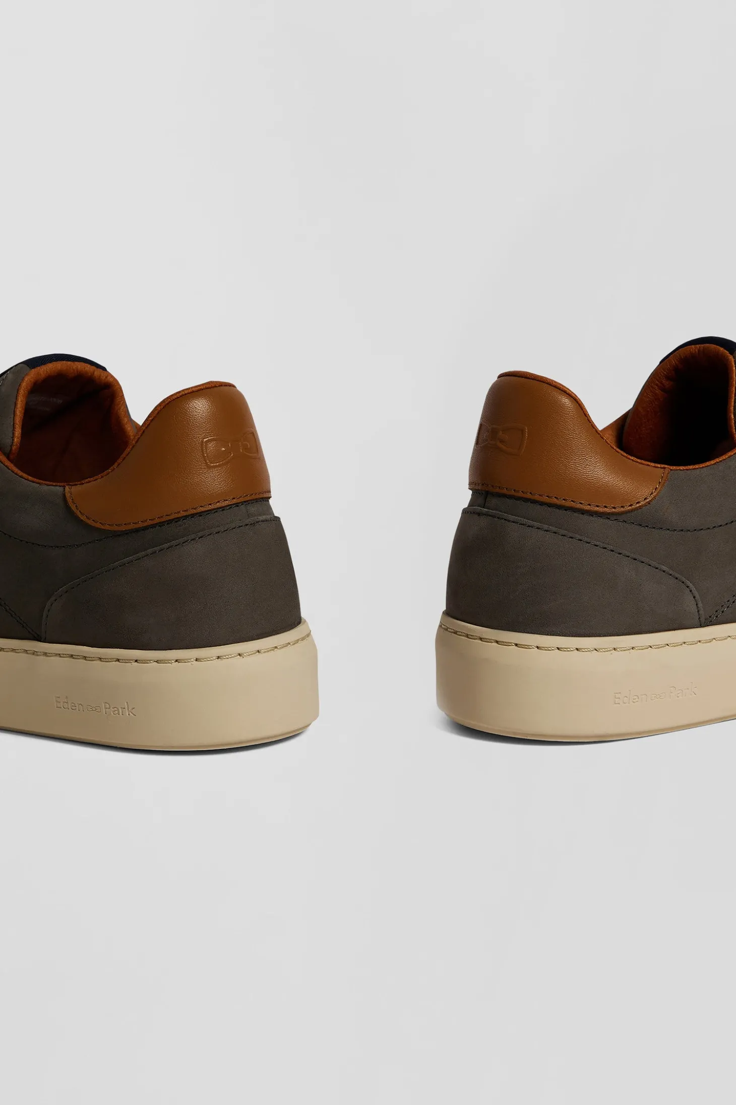 Anthracite grey grained leather low-top sneakers