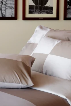 Barbarian grey comforter cover