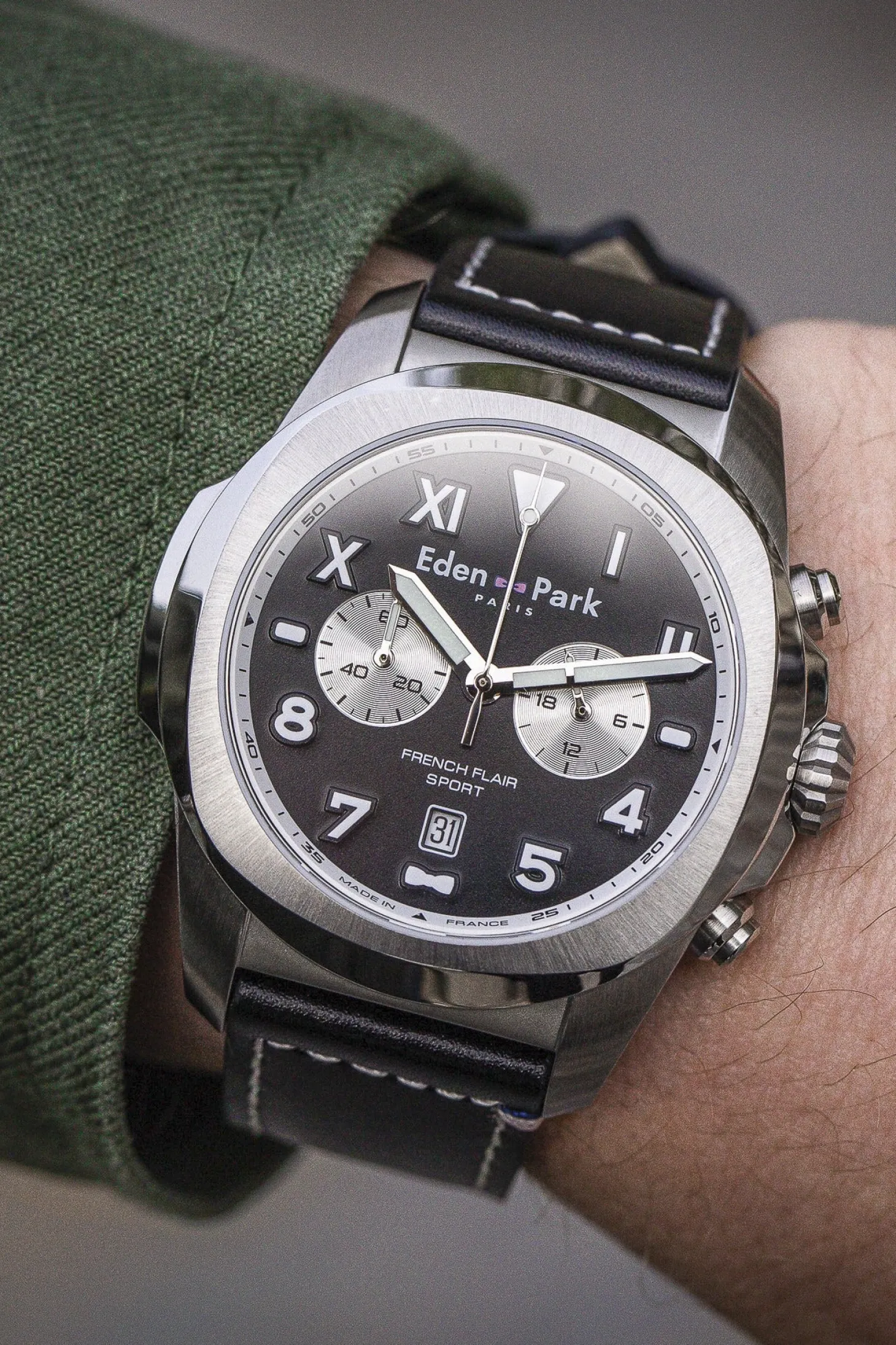 Black leather chronograph quartz watch
