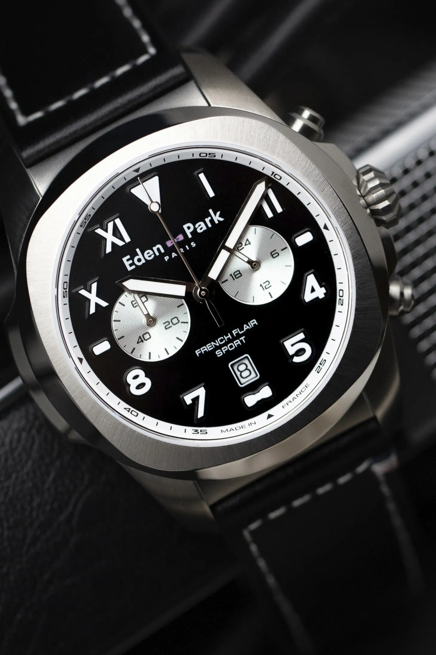 Black leather chronograph quartz watch