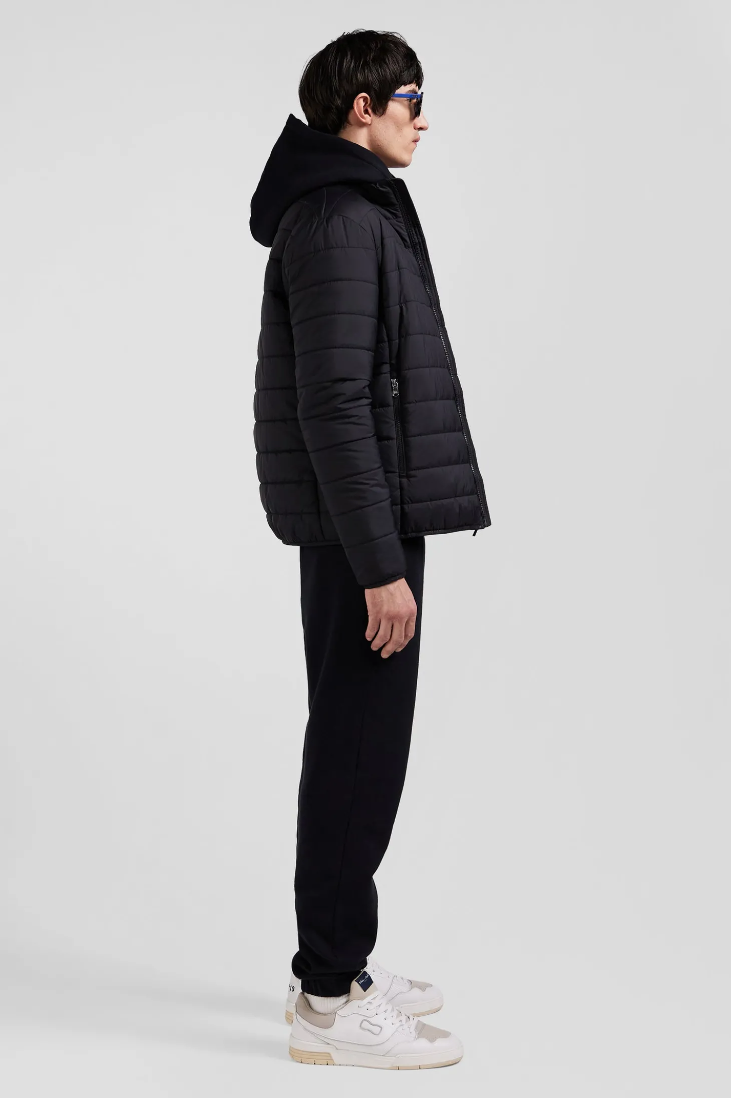Black long-sleeved high collar down jacket