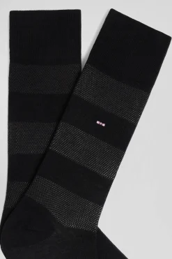 Black socks with knit plays in stretch cotton