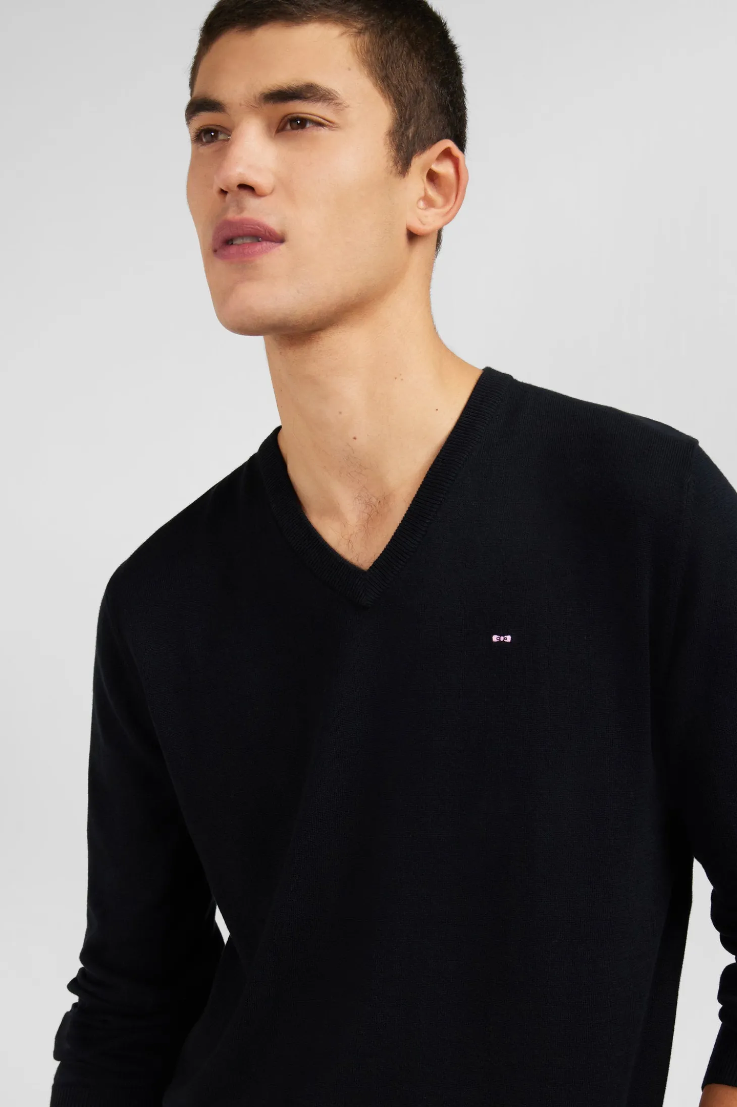 Black V-neck cotton jersey jumper