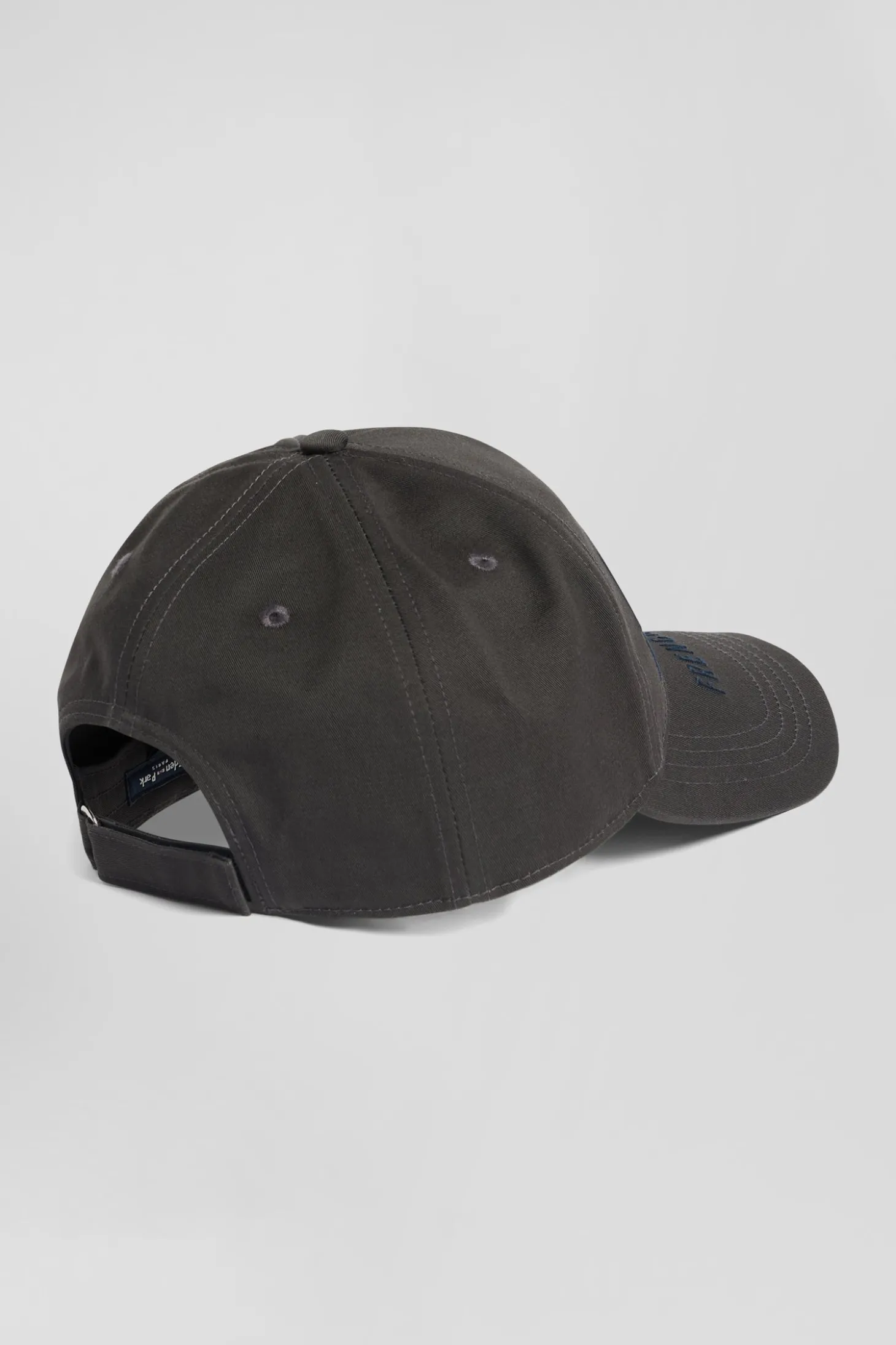 Brown cotton cap with bow tie