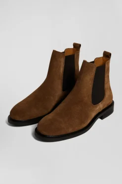 Brown cowhide leather Chelsea boots