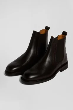 Brown leather Chelsea boots