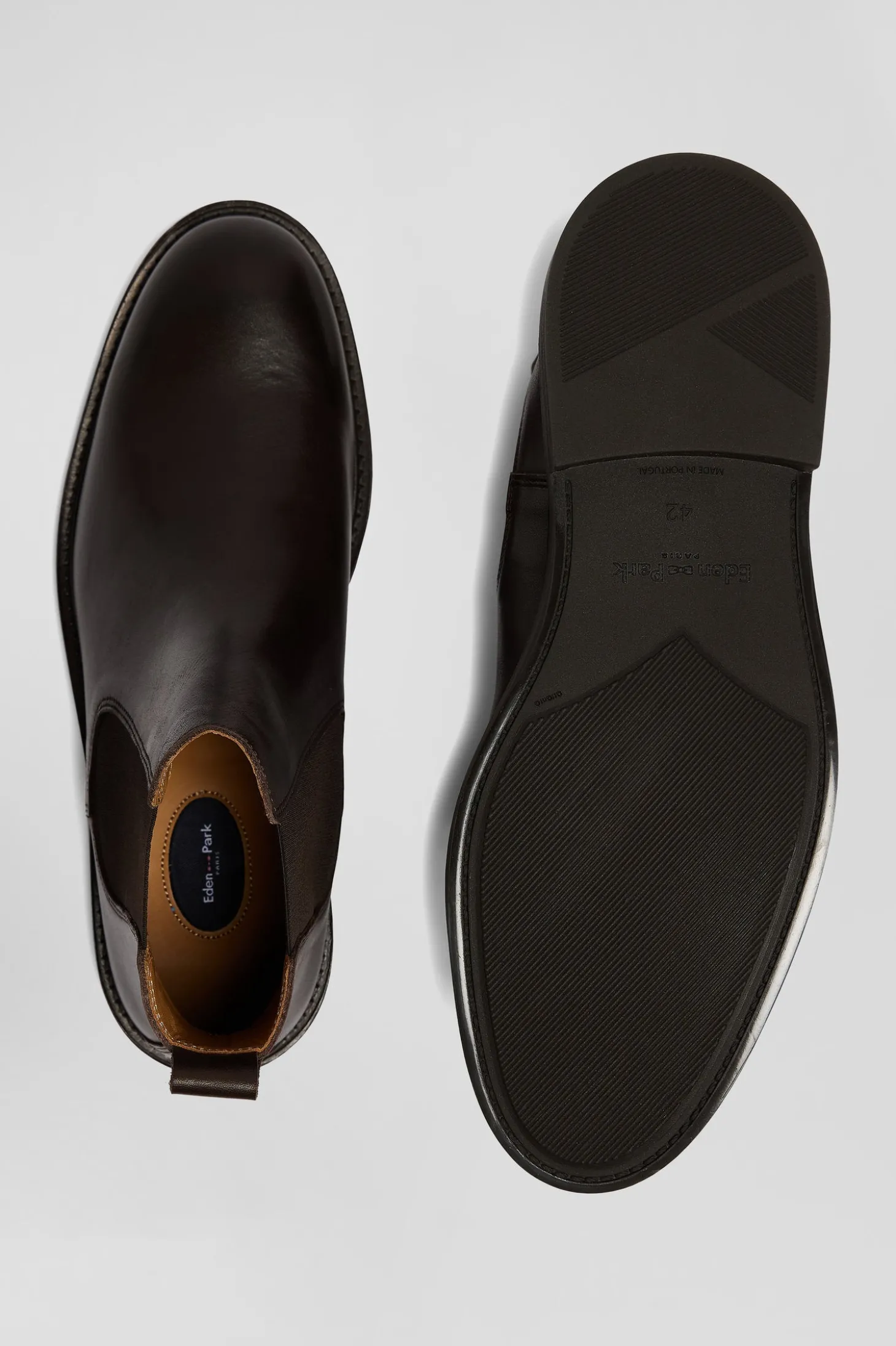 Brown leather Chelsea boots