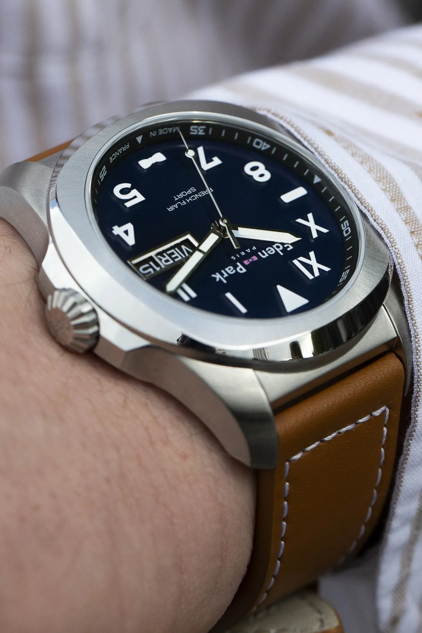 Brown leather quartz watch