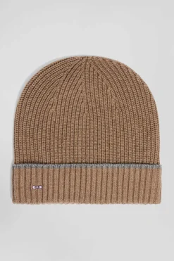 Brown ribbed knitted beanie