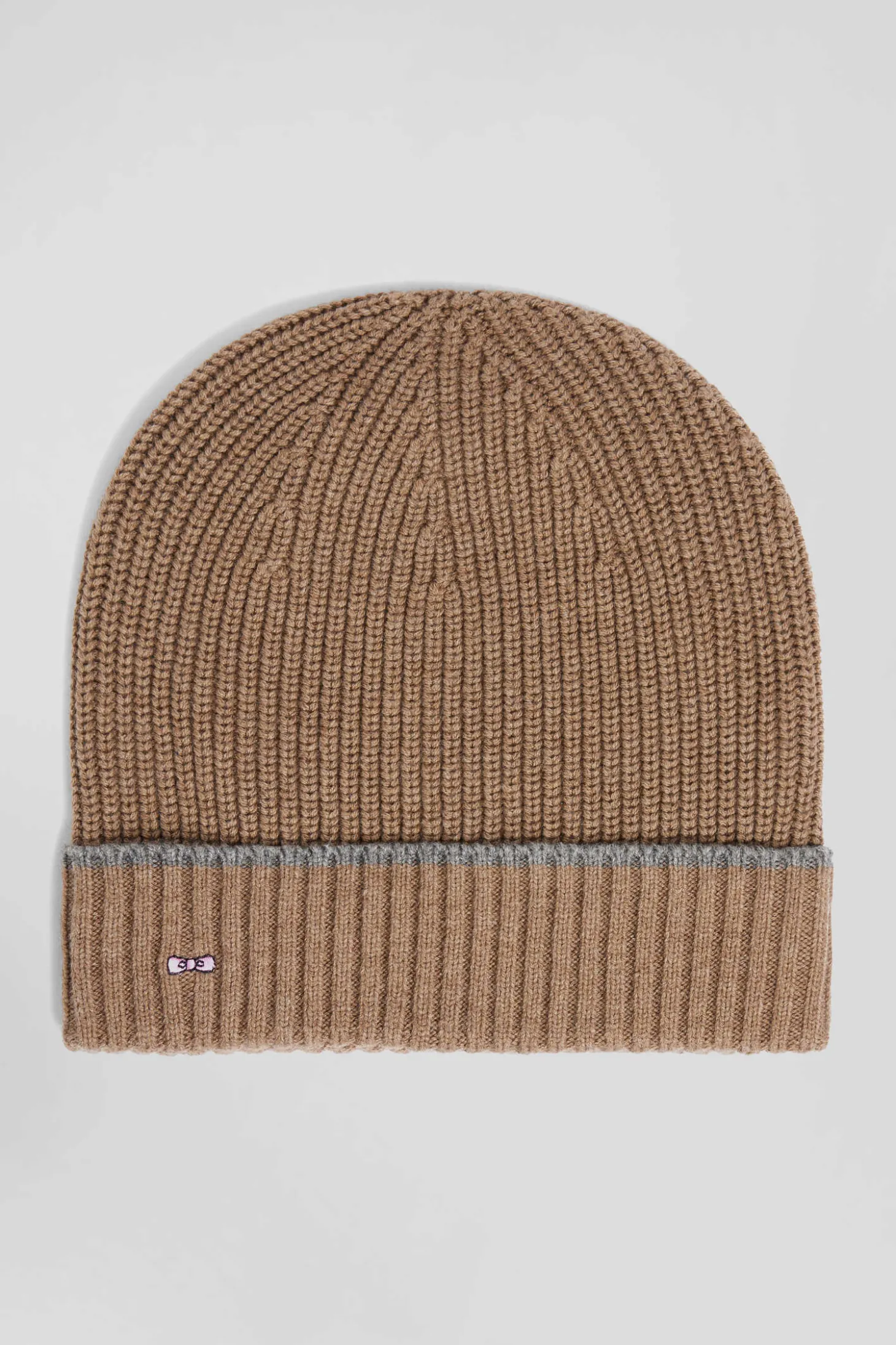 Brown ribbed knitted beanie