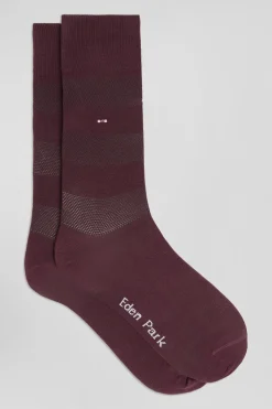 Burgundy socks with knit plays in stretch cotton