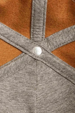 Camel wool blend cap with 10 embroidery