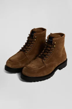 Chunky sole brown leather boots