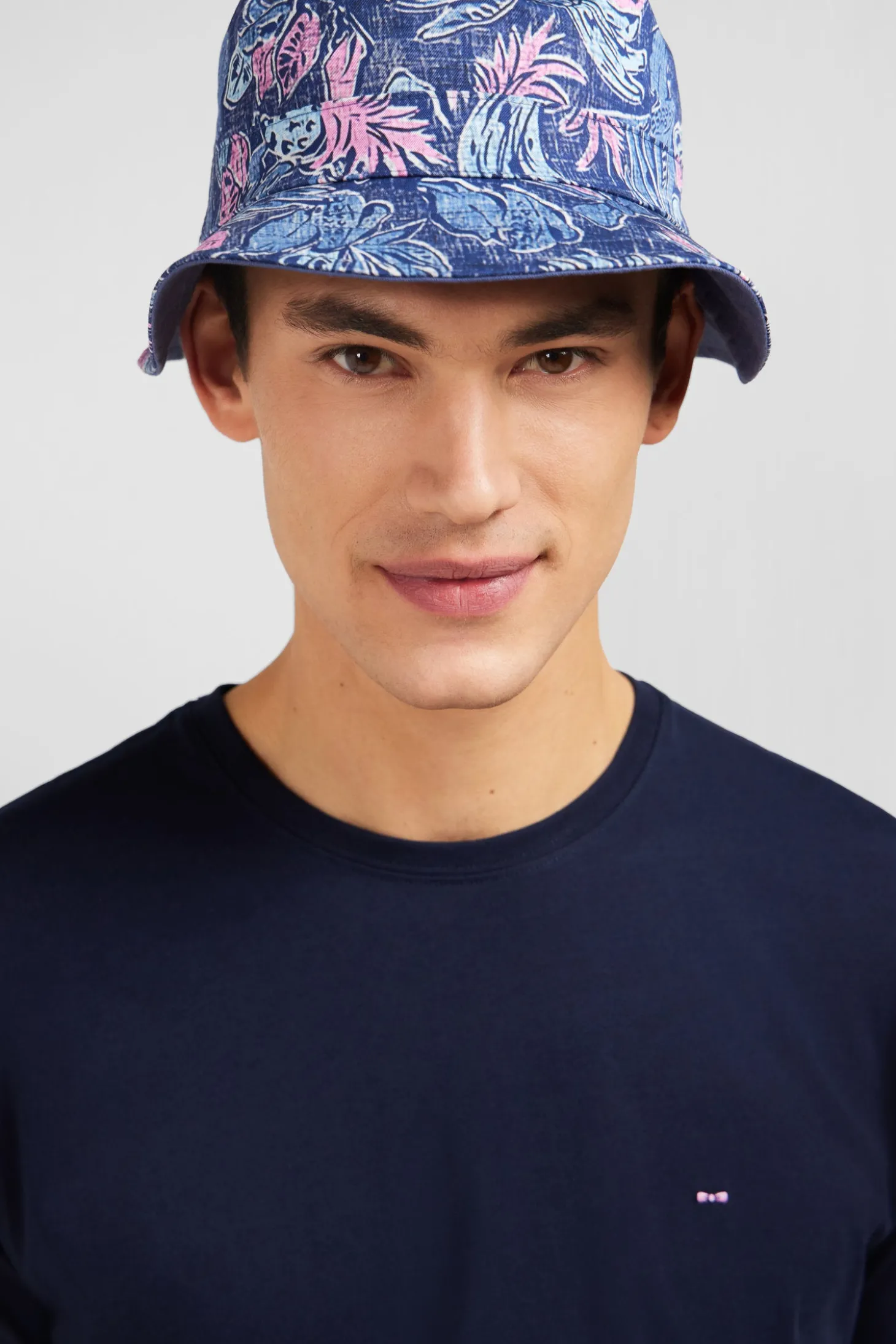 Crew neck navy blue pima cotton t-shirt