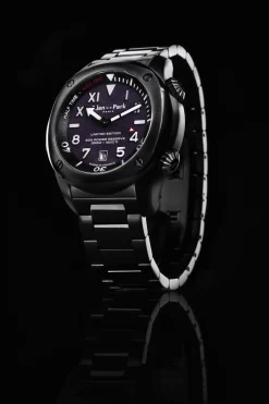 Limited edition diver automatic watch box