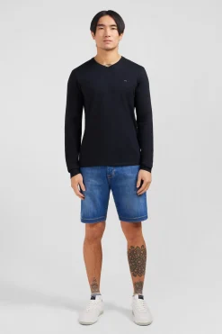 Long sleeved black V neck t-shirt