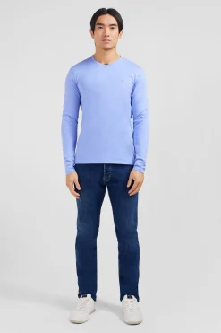 Long sleeved blue V neck t-shirt
