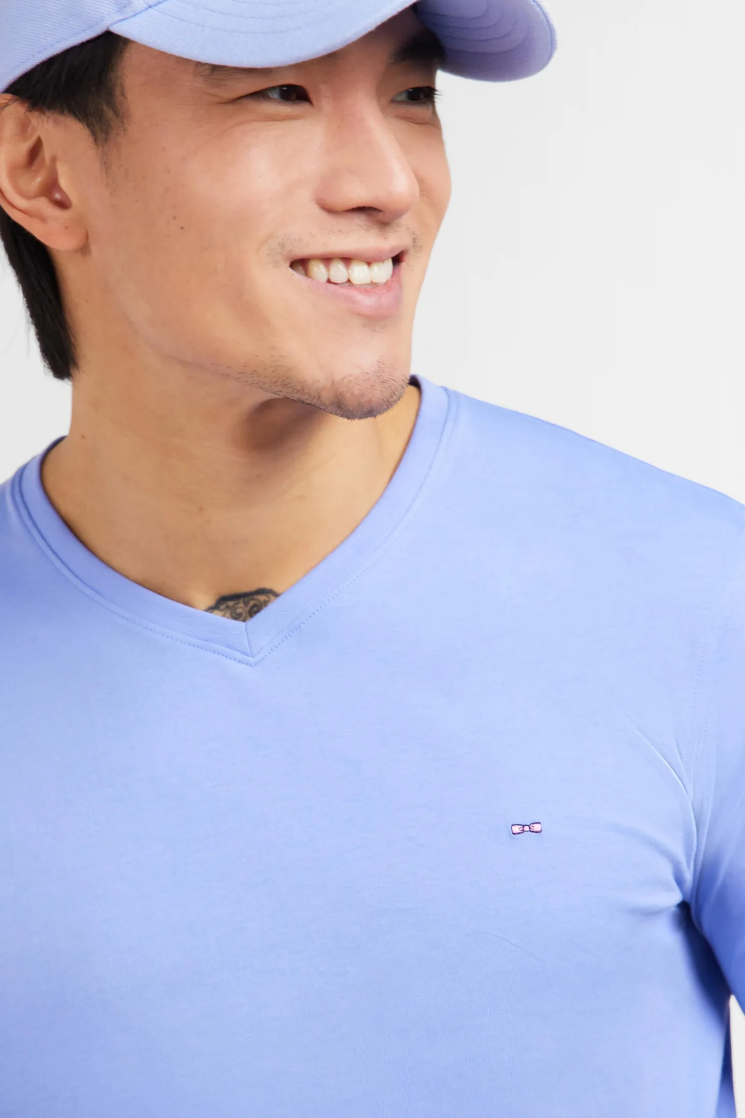 Long sleeved blue V neck t-shirt