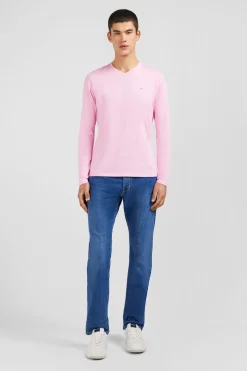 Long sleeved pink V neck t-shirt