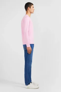 Long sleeved pink V neck t-shirt