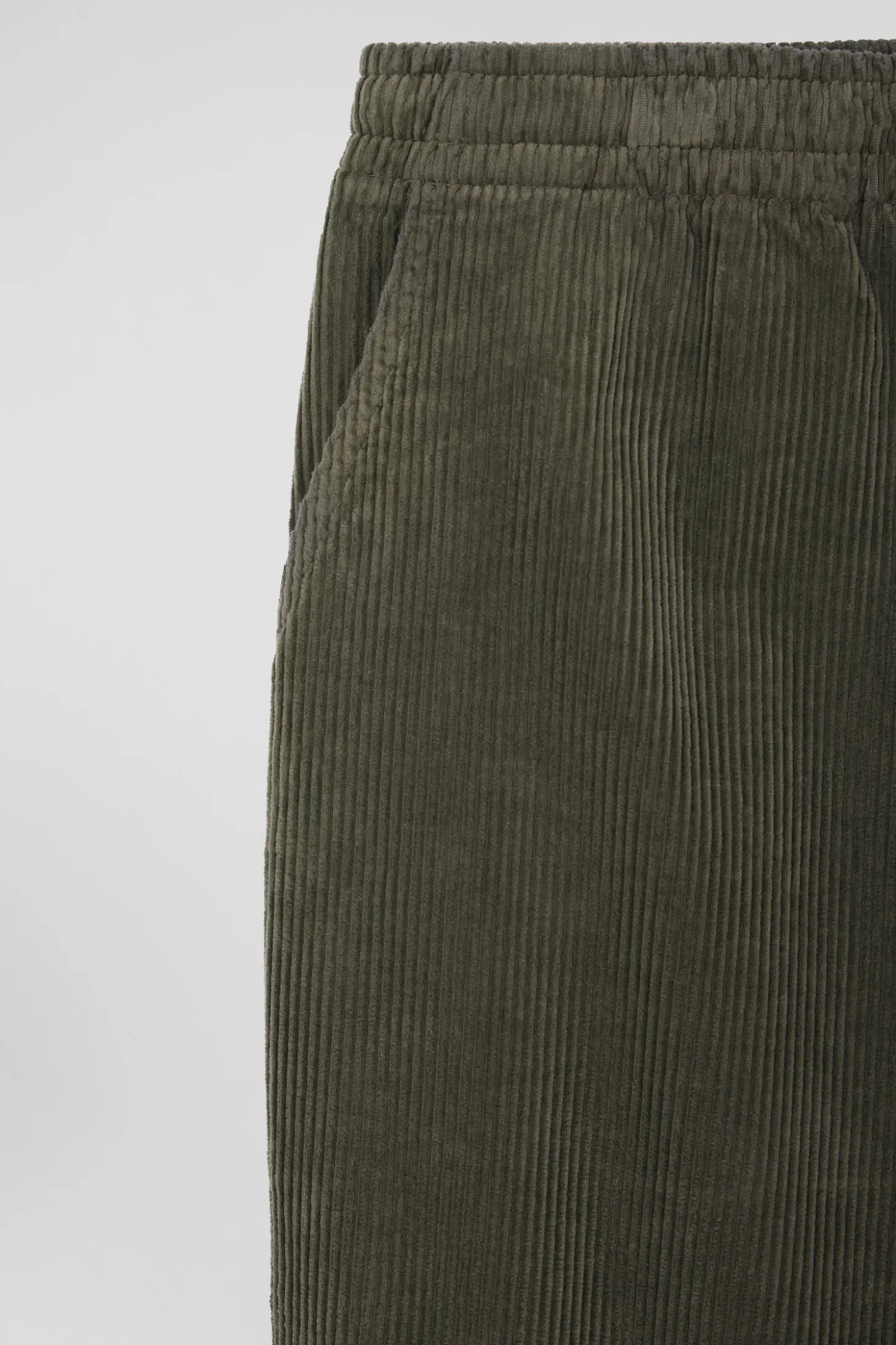 Modern khaki stretch cotton elastic waist trousers