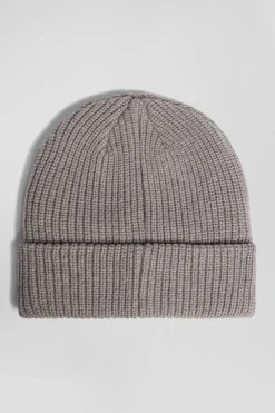 Mottled grey knitted beanie with bow tie embroidery