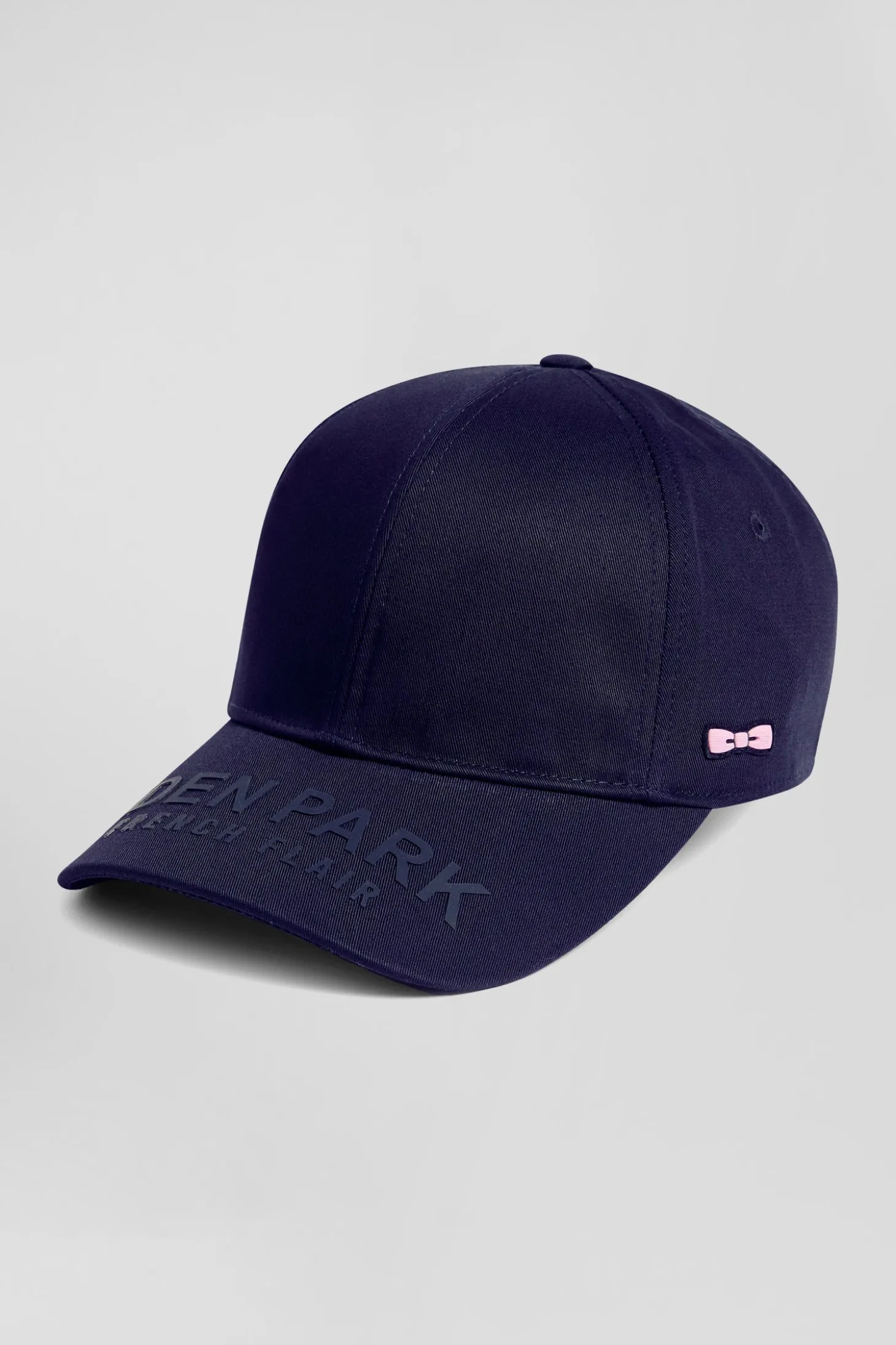 Navy blue cotton cap with branded visor