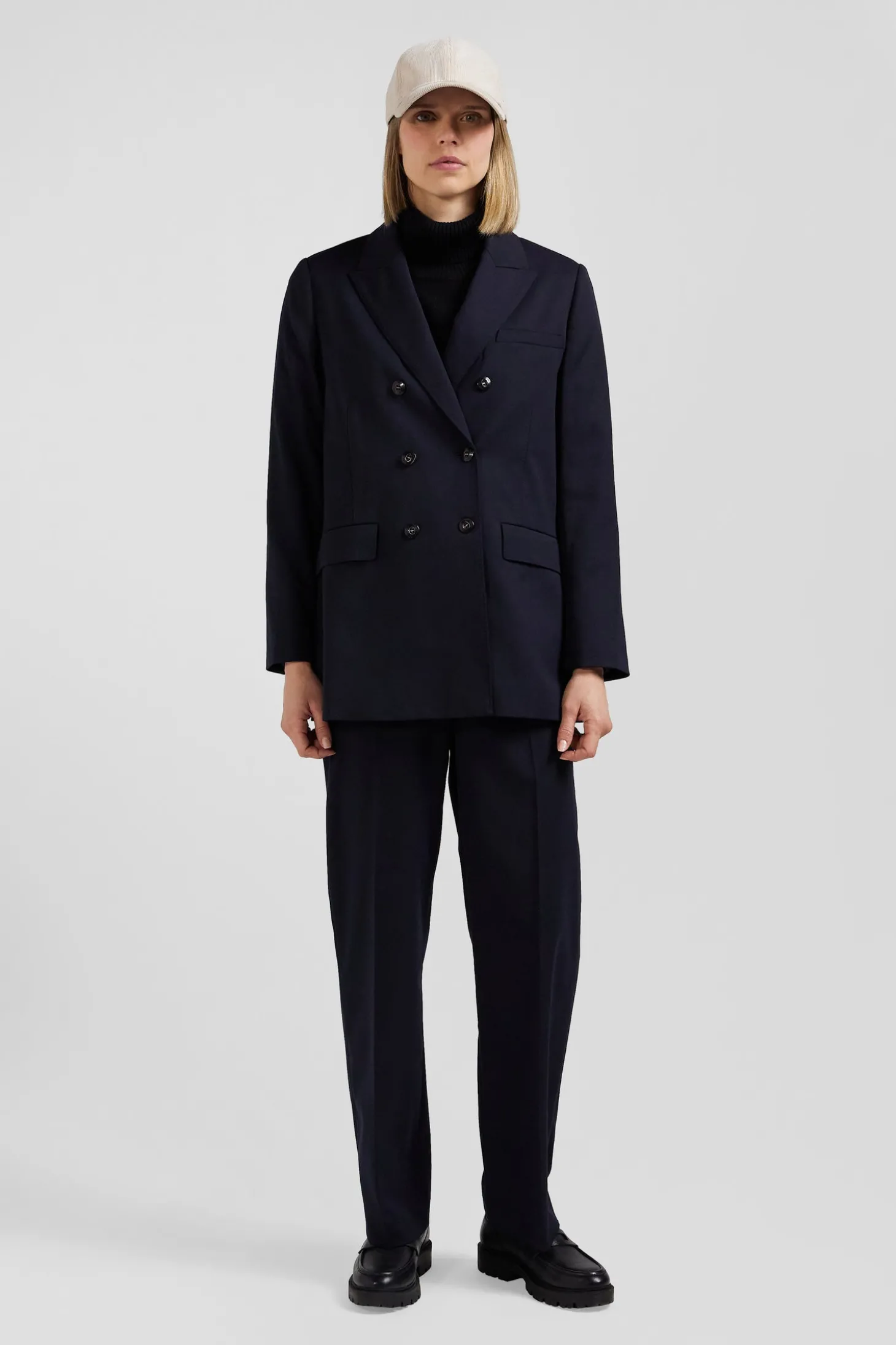 Navy blue double-breasted blazer Modern fit