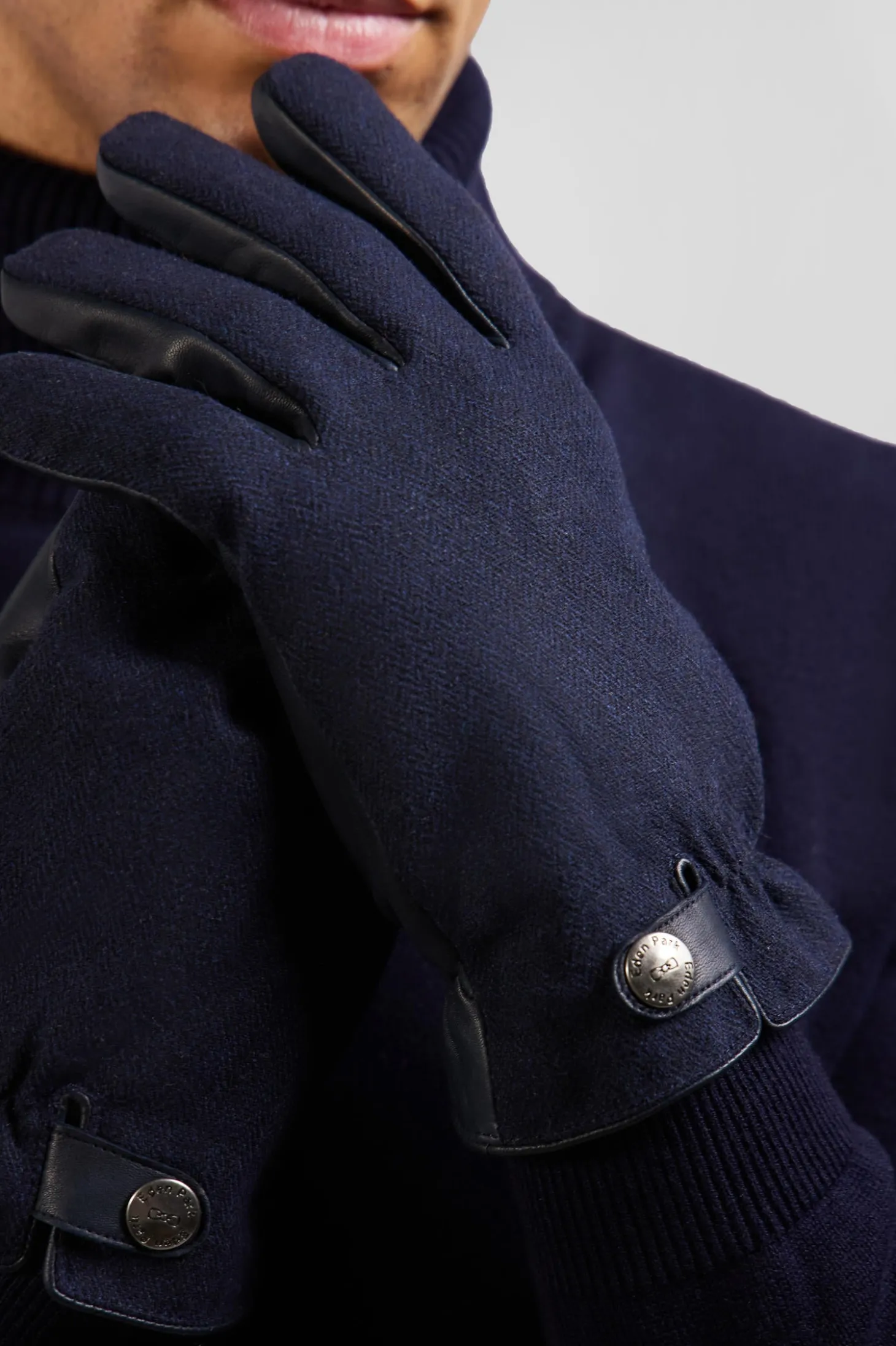 Navy blue smooth leather gloves