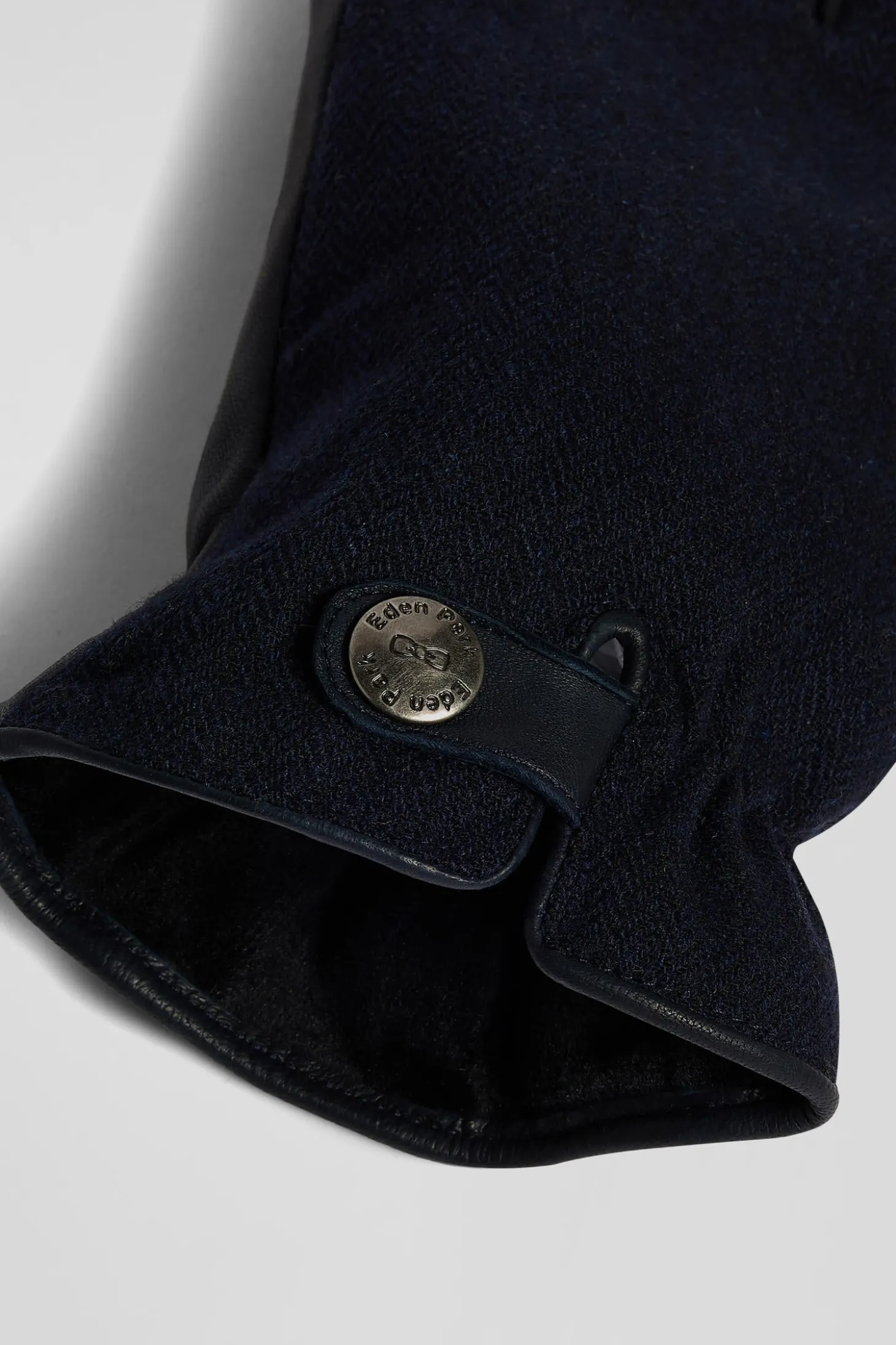 Navy blue smooth leather gloves