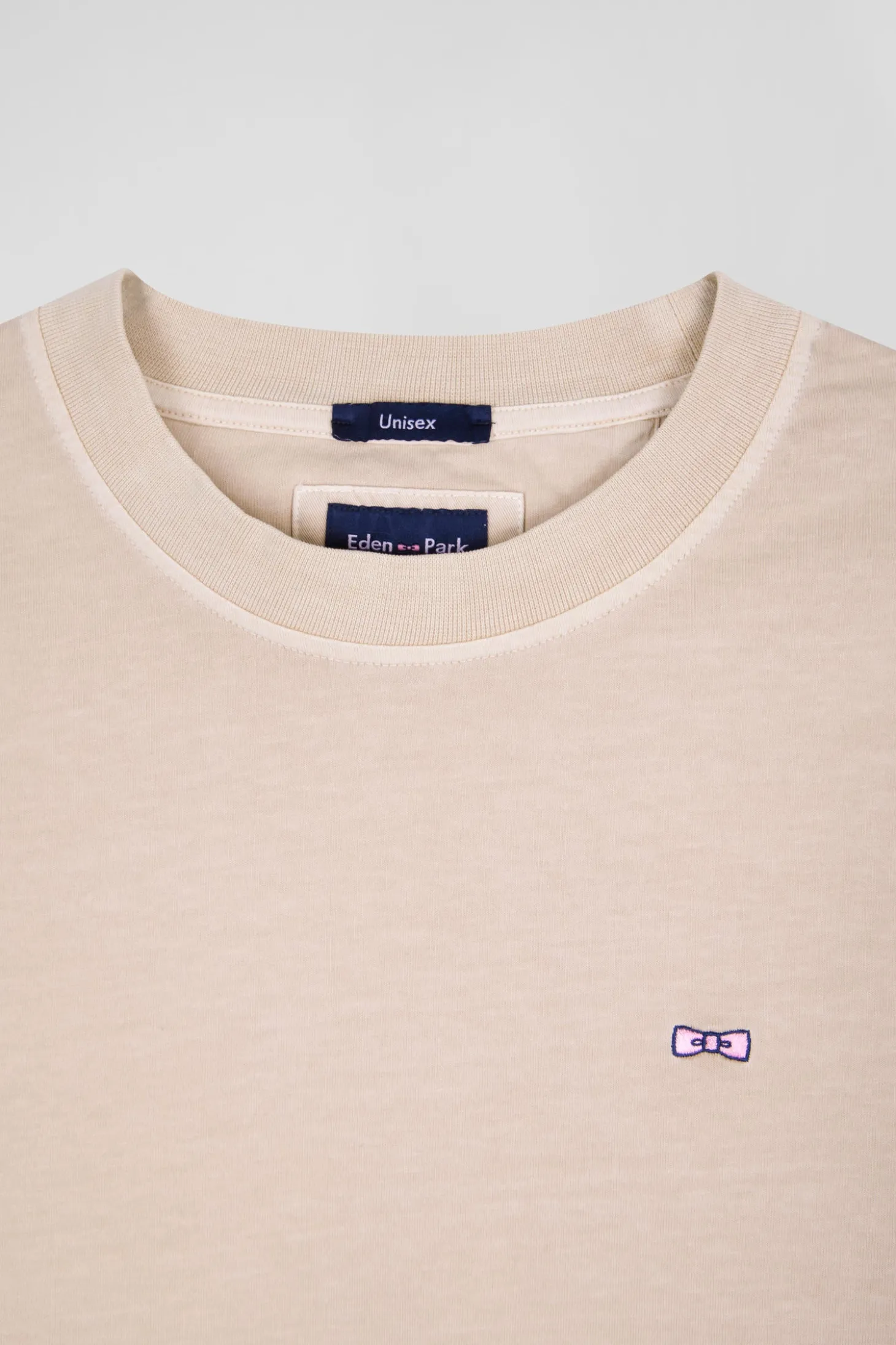 Oversize beige unisex short-sleeved T-shirt in overdyed cotton