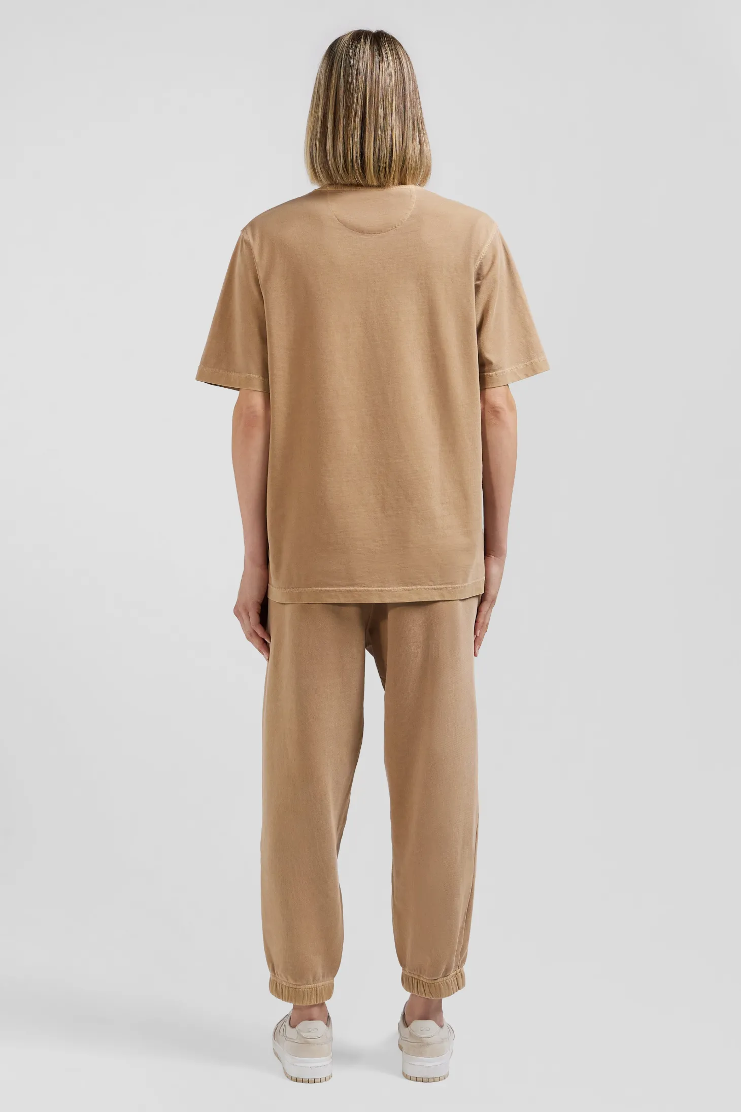 Oversize camel unisex short-sleeved T-shirt in overdyed cotton