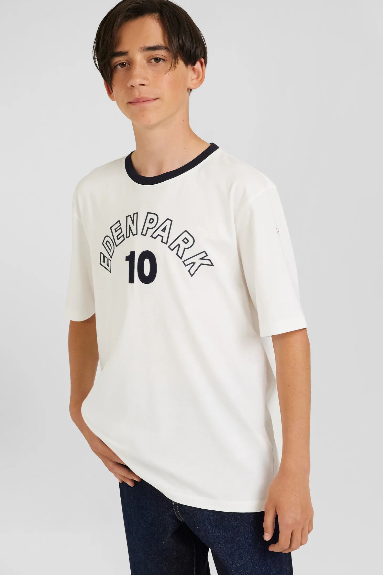 Oversize ecru embroidered short-sleeved cotton T-shirt