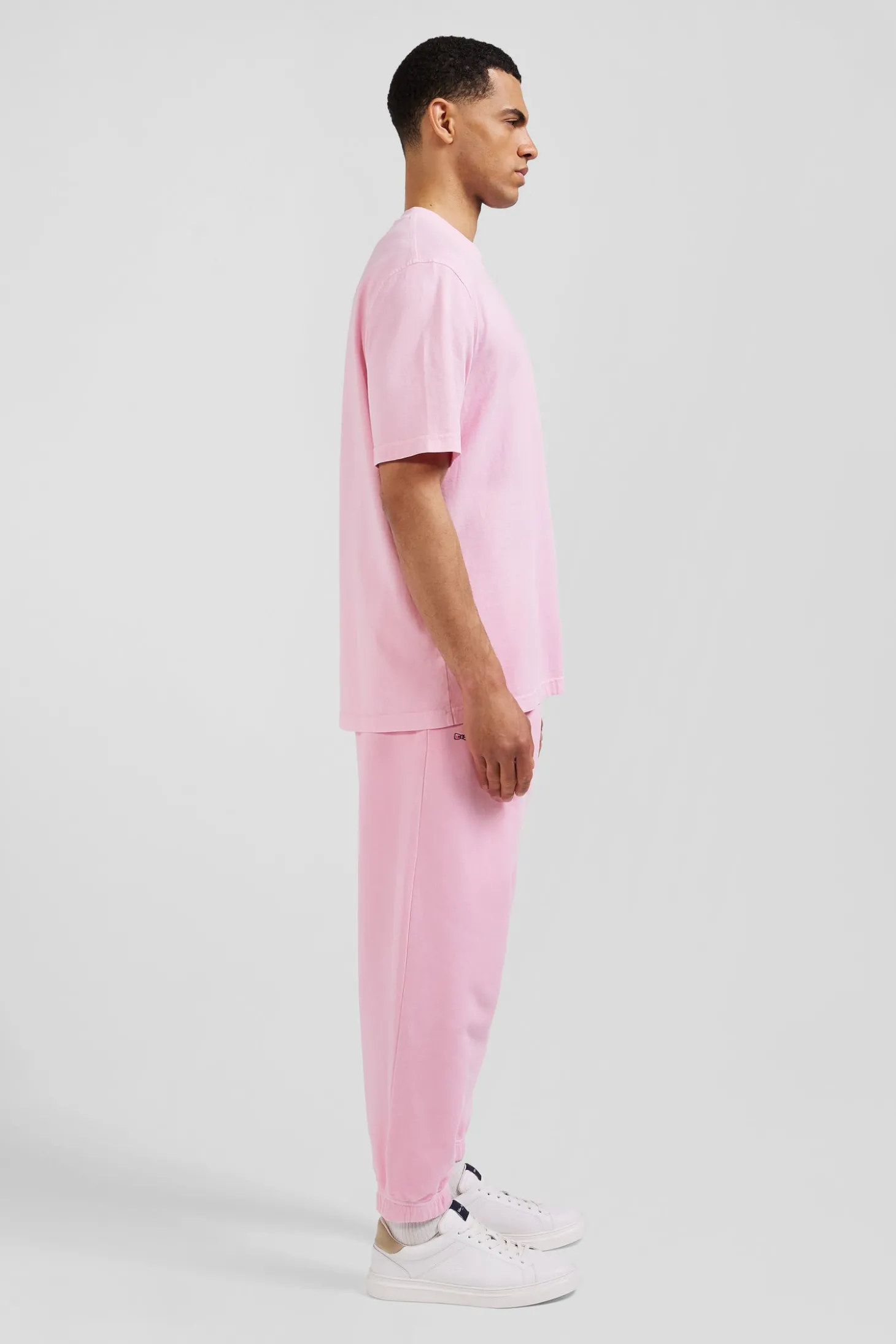 Oversize pink unisex short-sleeved T-shirt in overdyed cotton