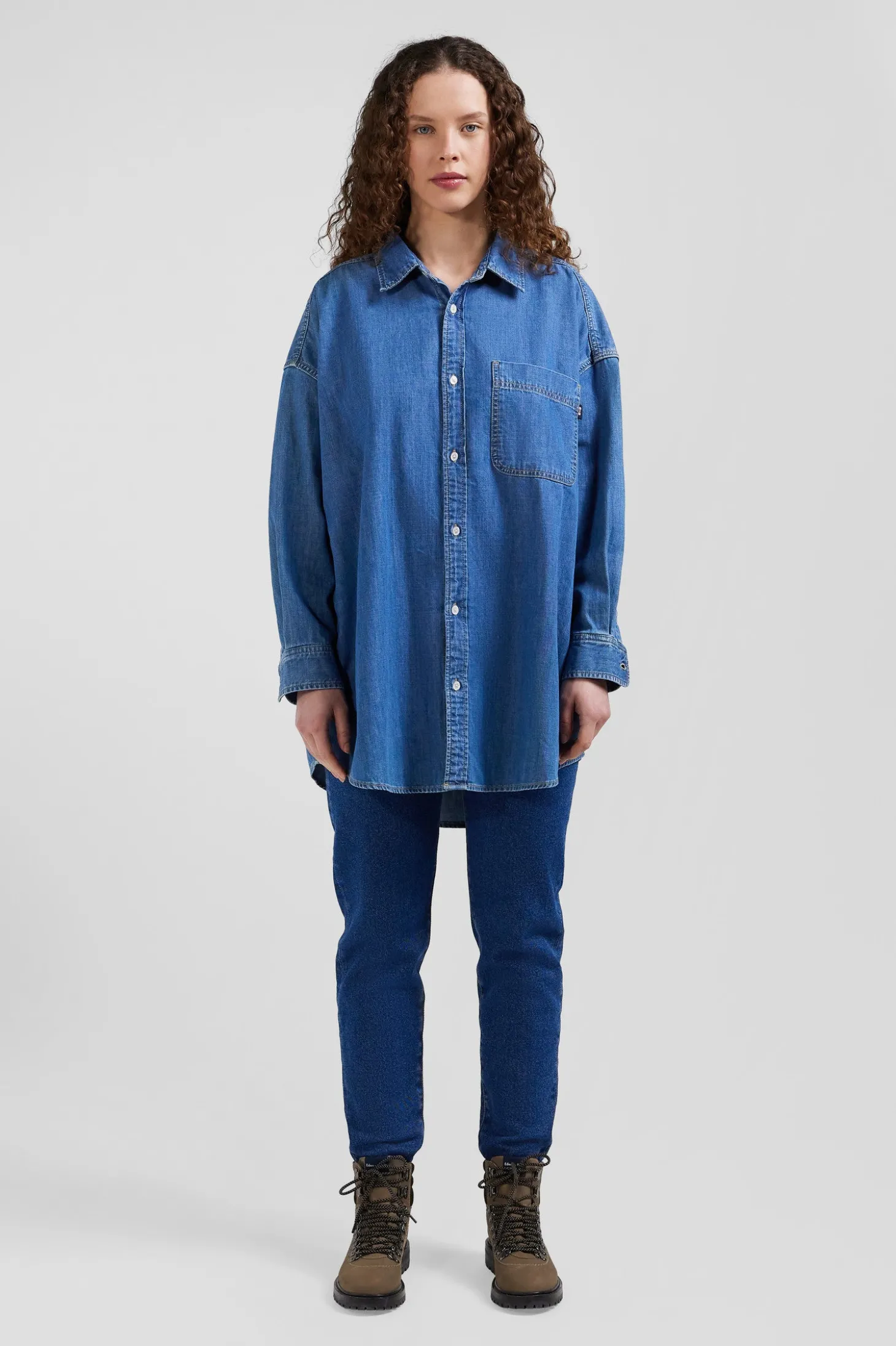 Oversize sky blue cotton shirt with patch pocket