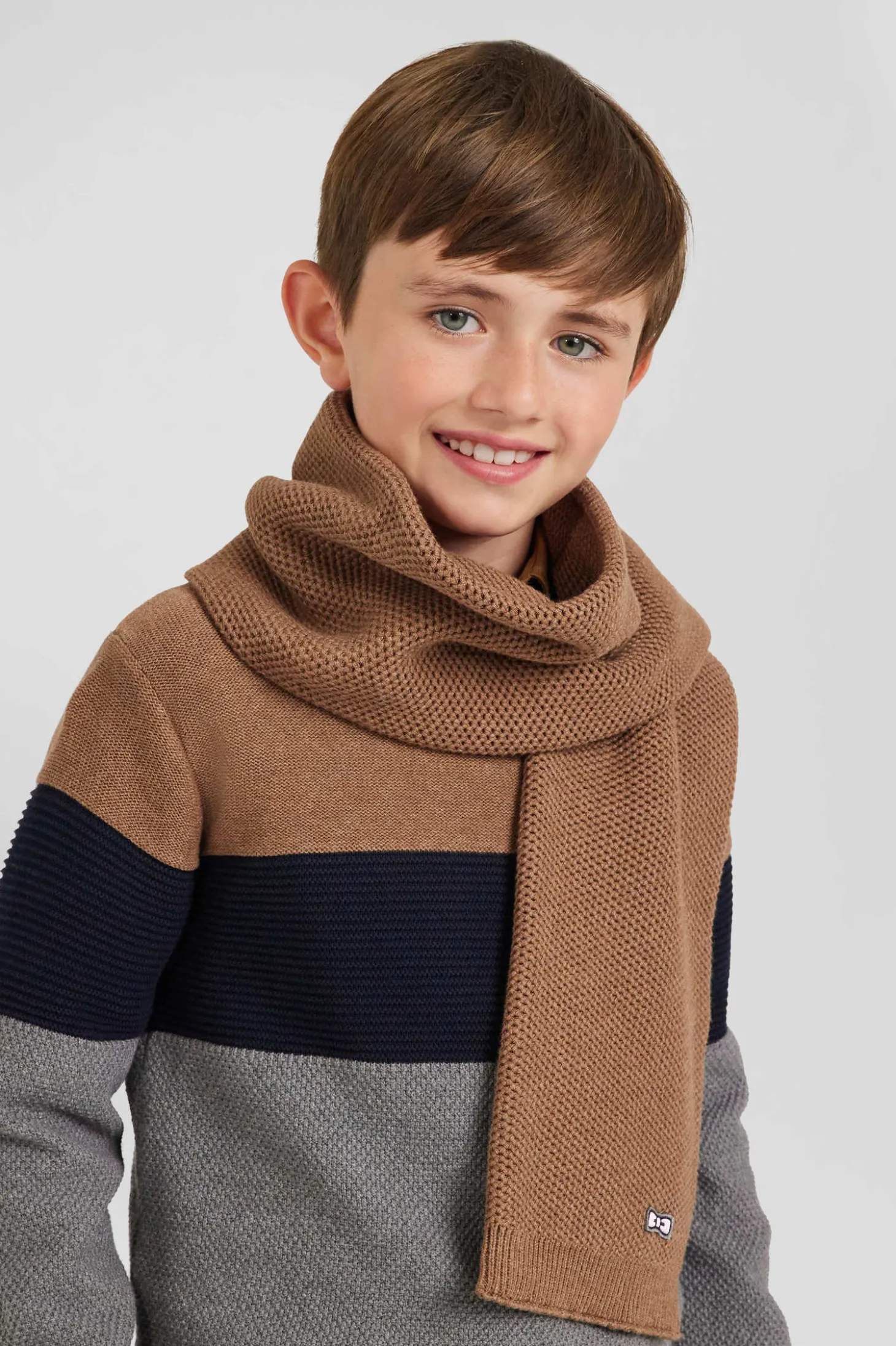 Plain hazelnut cotton scarf with embroidered bow tie