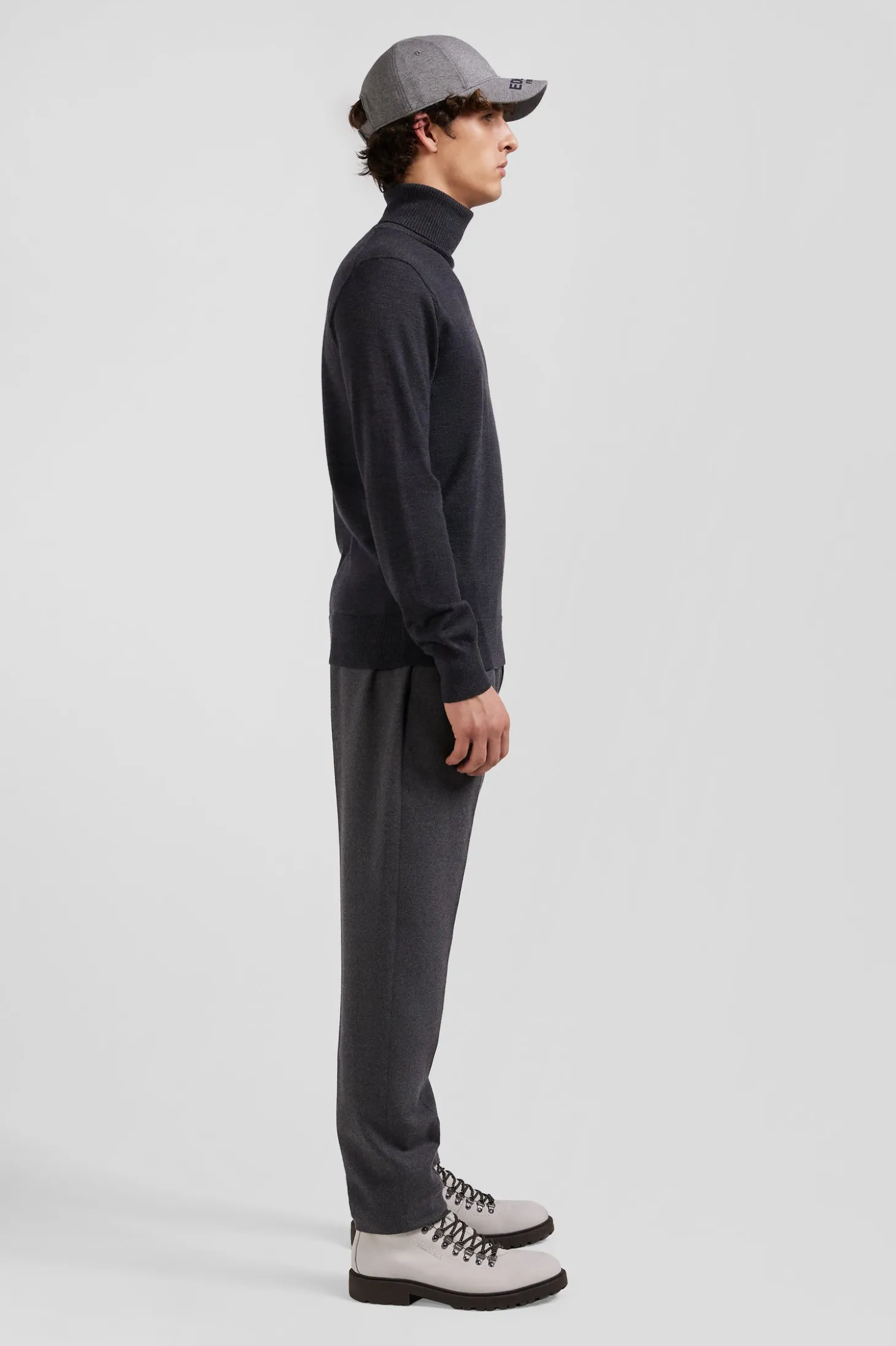 Regular anthracite grey merino wool turtleneck jumper