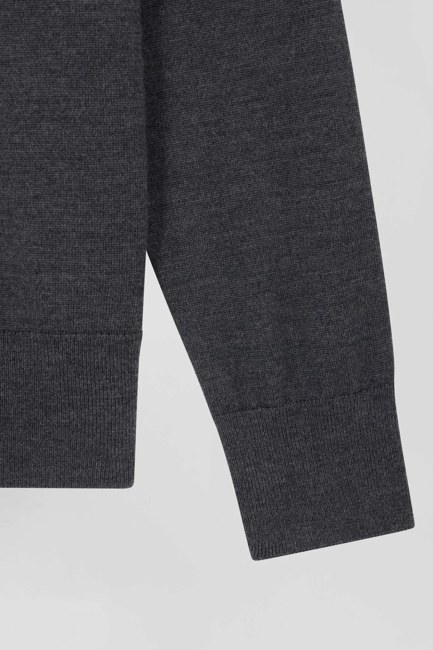 Regular anthracite grey women's wool jumper with rugby shirt collar