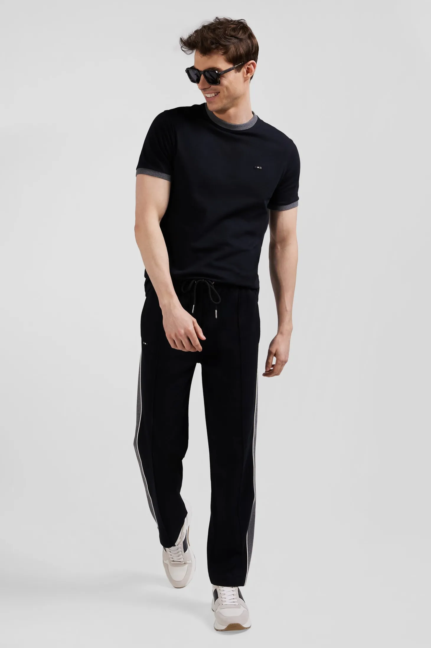 Regular black mixed cotton jogging bottoms with leg piping