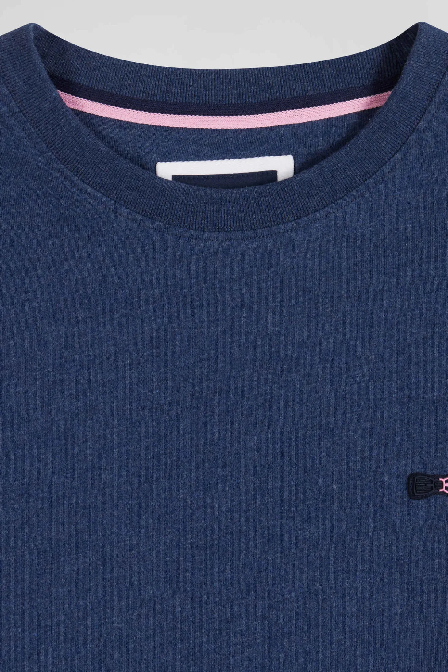 Regular blue short-sleeved cotton T-shirt with emblem embroidery