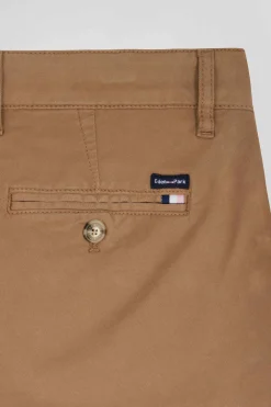Regular brown chino trousers in stretch cotton gabardine