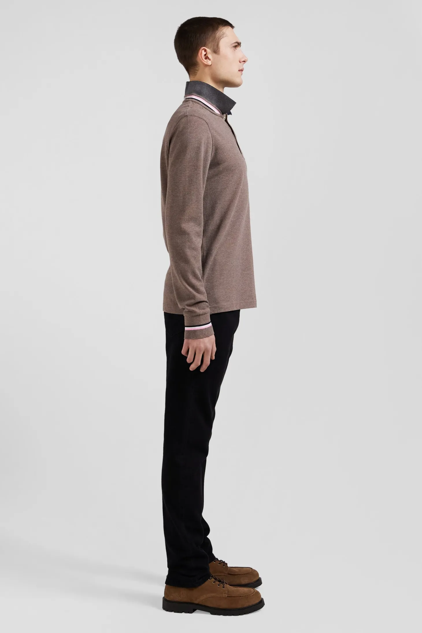 Regular brown long-sleeved cotton piqué polo shirt with rubber badge
