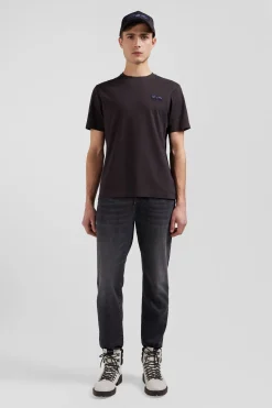 Regular brown short-sleeved cotton T-shirt with tie patchwork emblem