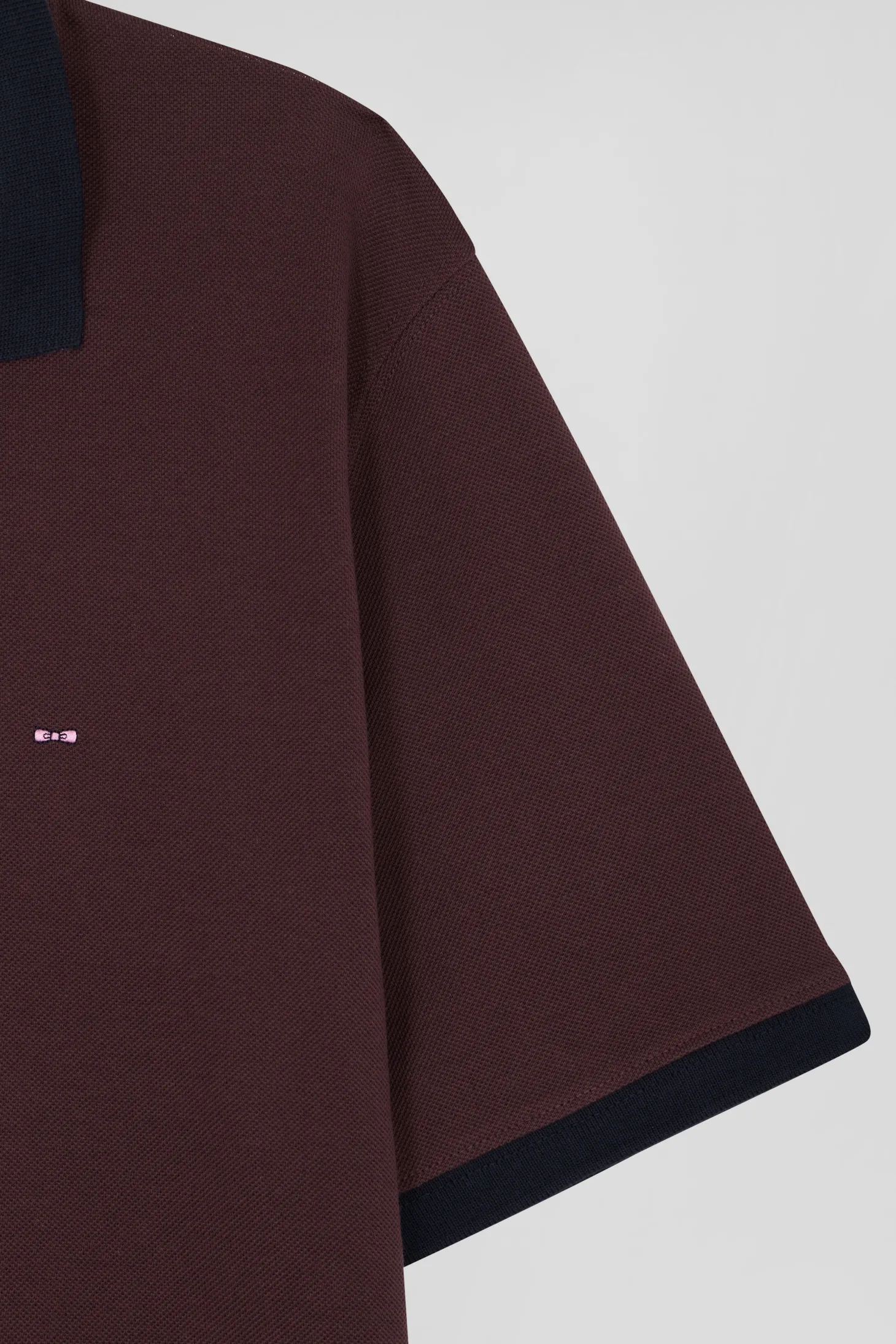 Regular burgundy short-sleeved cotton piqué polo shirt