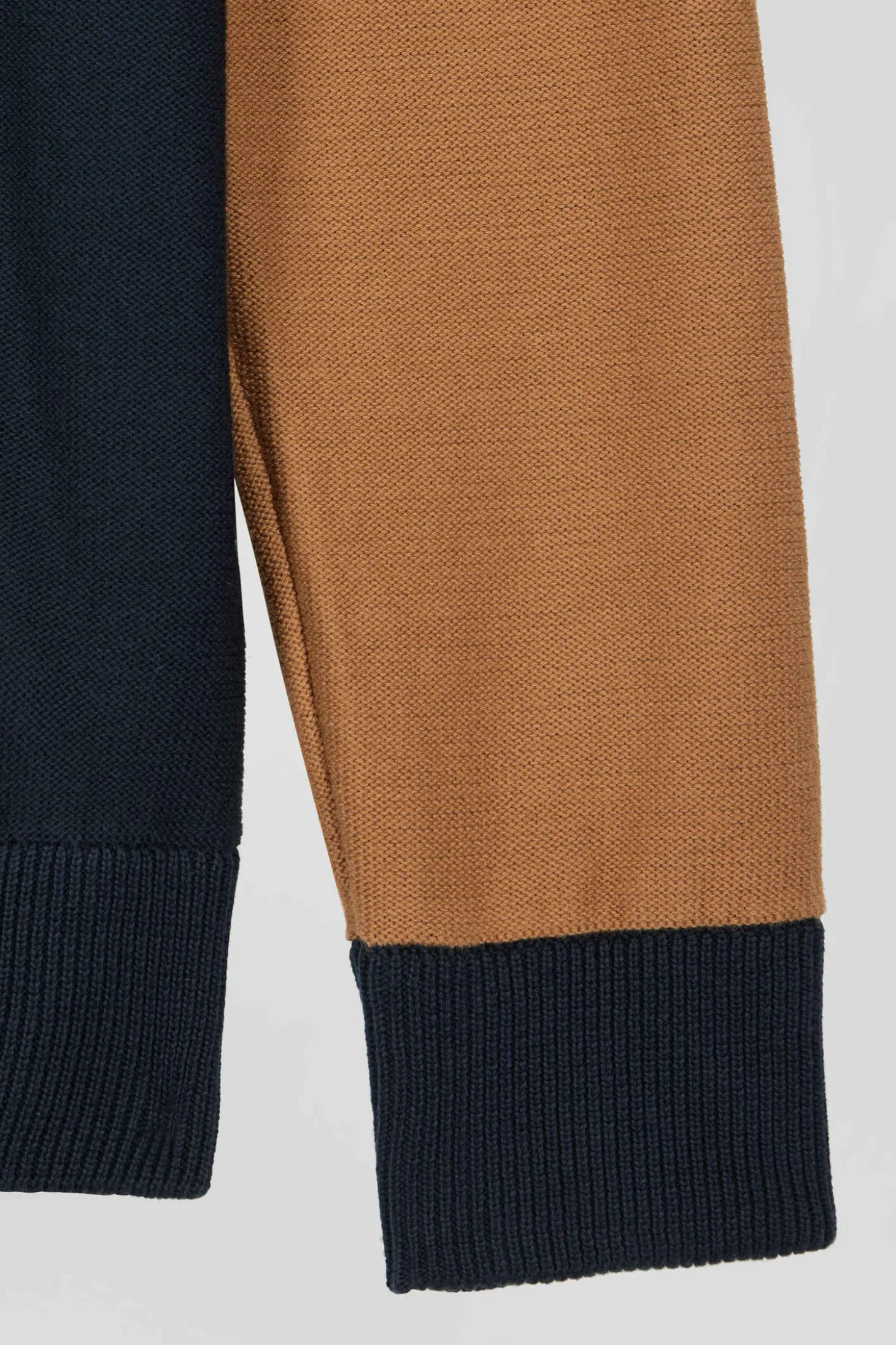 Regular camel tricolour high collar zipped cardigan with N°10 embroidery and knit patterns