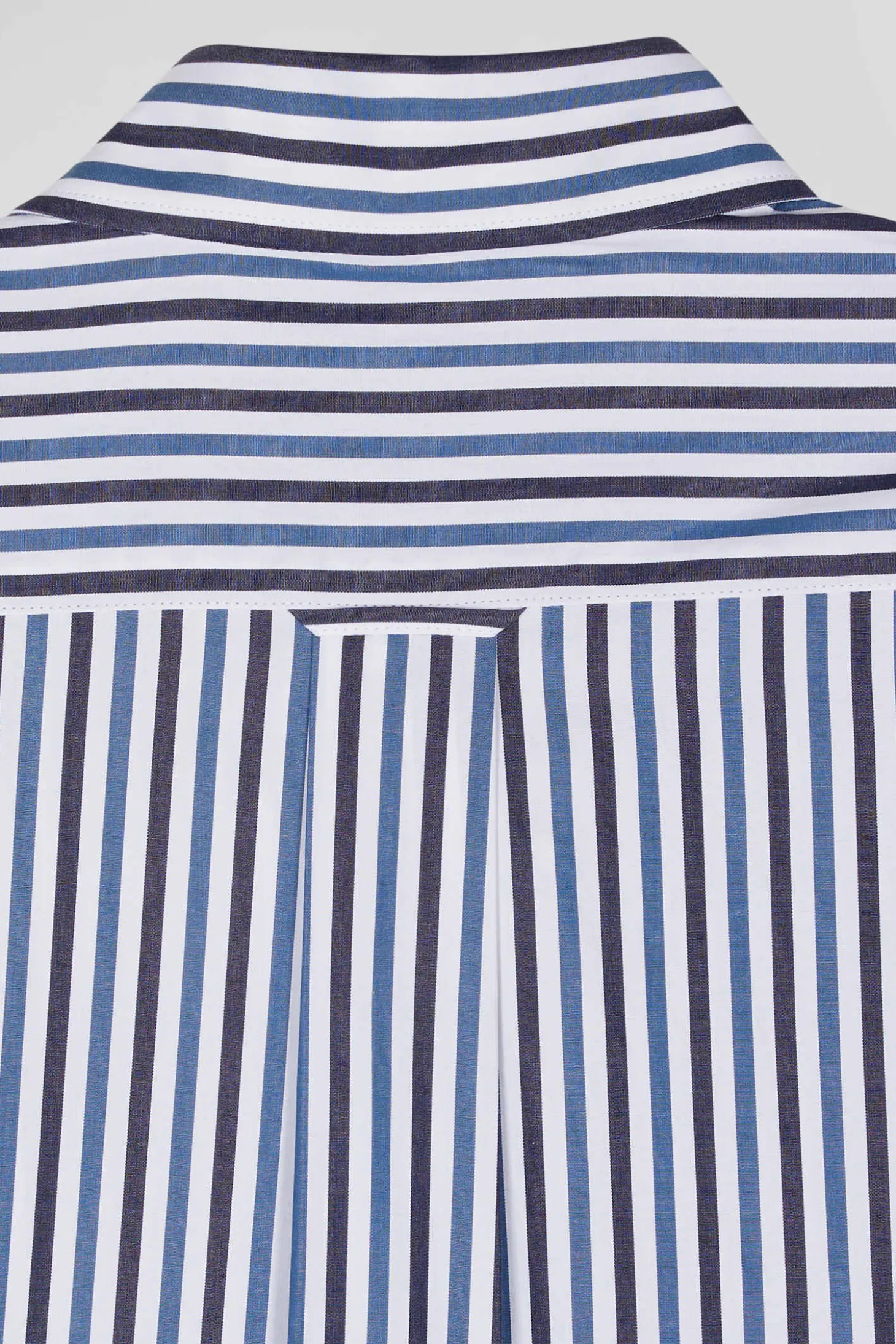 Regular dark blue striped cotton poplin shirt