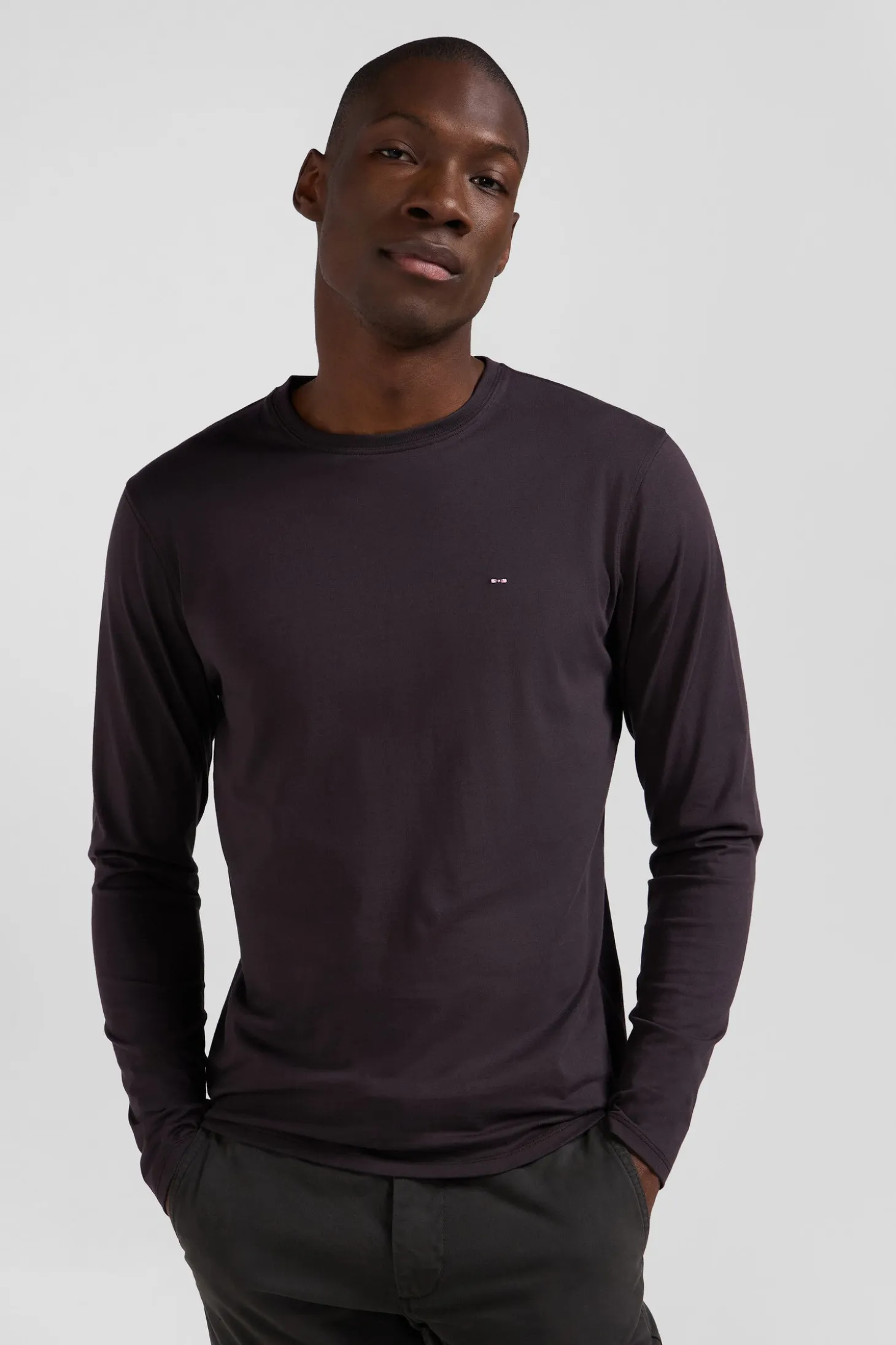 Regular dark brown long-sleeved Pima cotton T-shirt