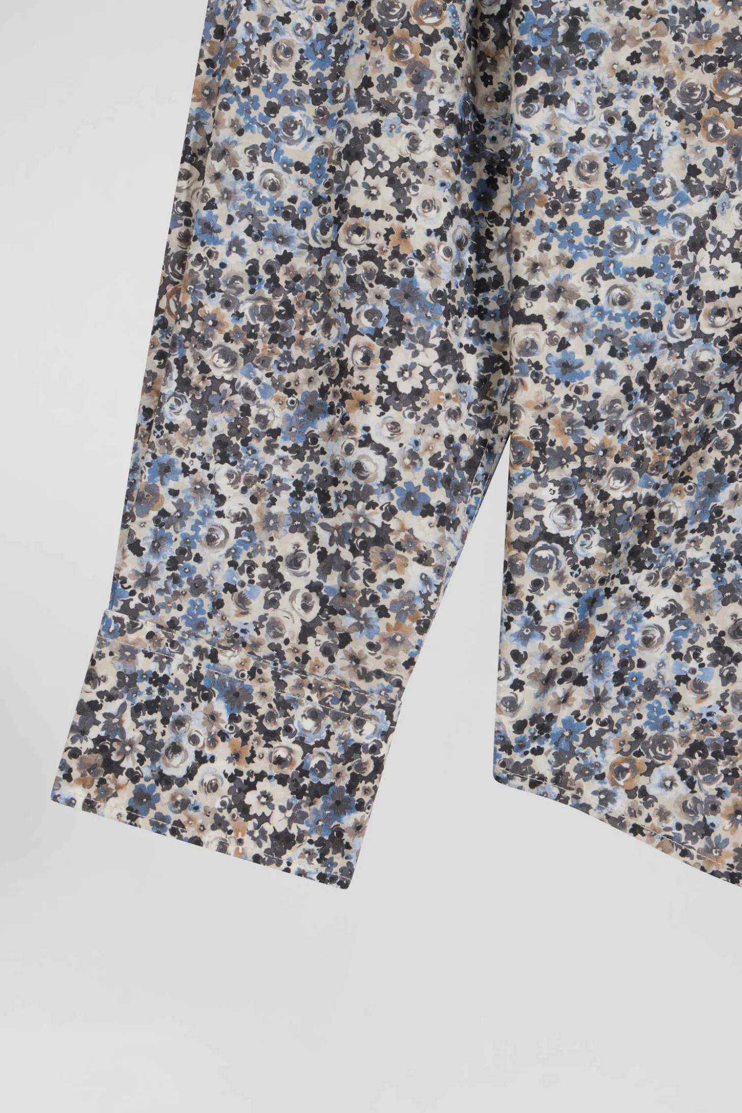 Regular ecru cotton poplin shirt with micro floral print