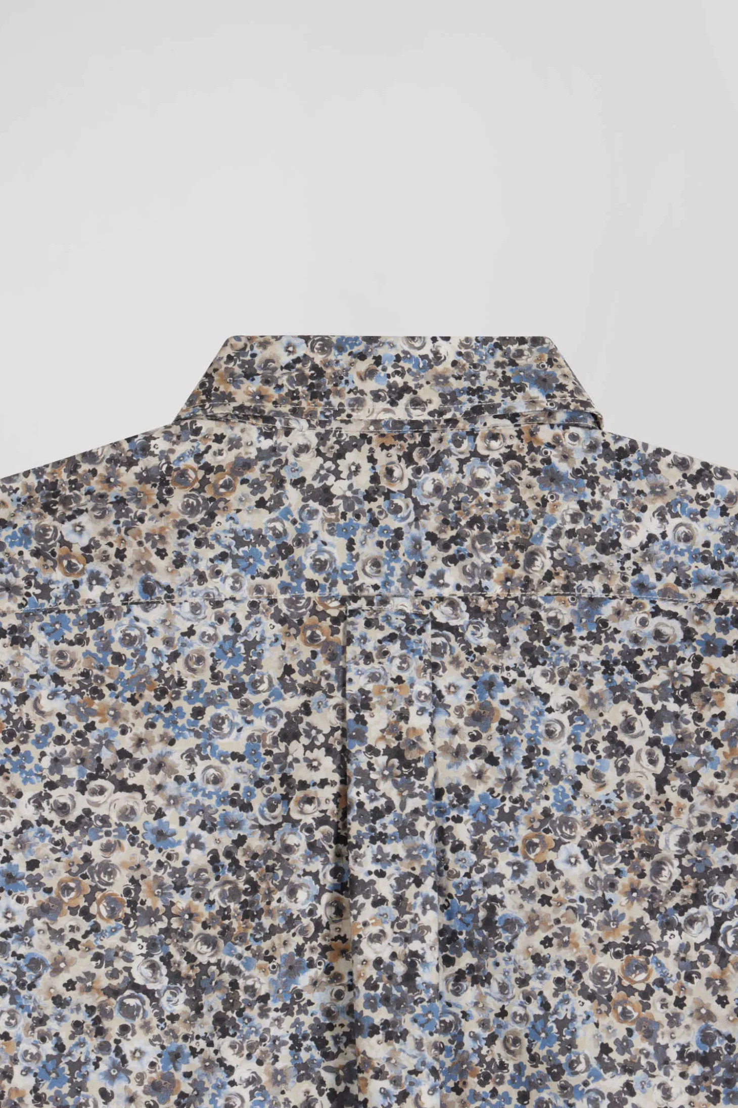 Regular ecru cotton poplin shirt with micro floral print